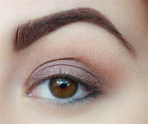Taupe eyeshadow. Things To Know About Taupe eyeshadow. 